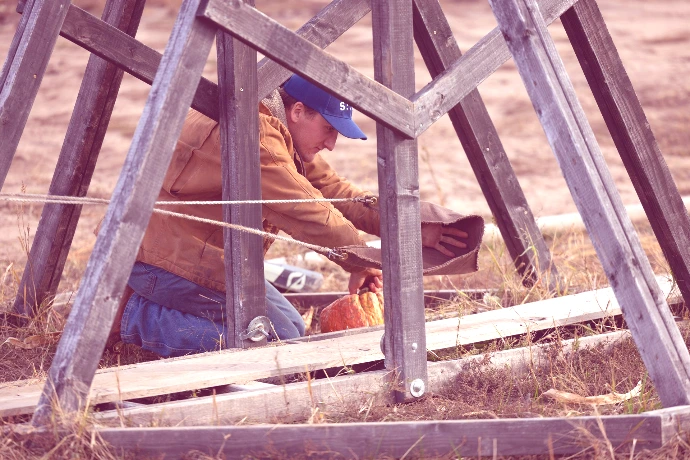 Wooden lookout tower in the corn maze next to the Twin Cities pumpkin patch in Brooklyn Park