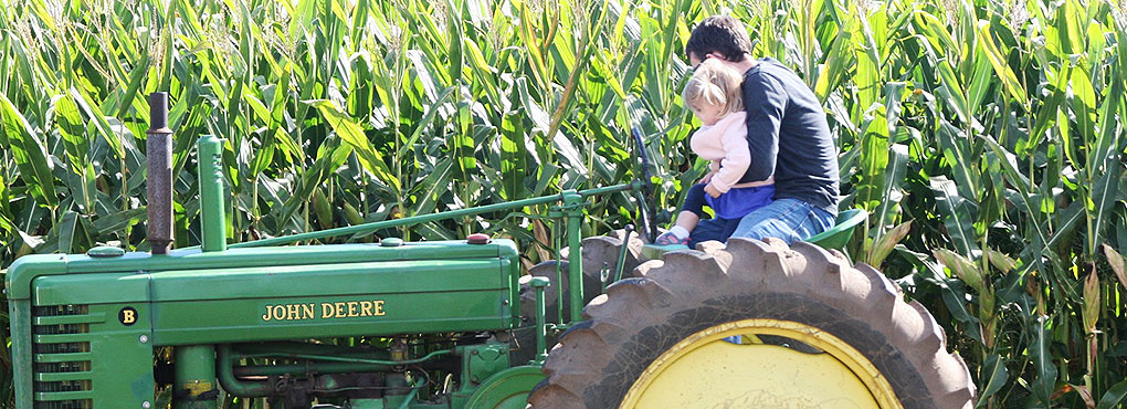 dad-daughter-tractor